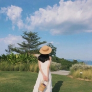 qq头像女背影小清新，很有意境的女生头像