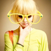 非主流眼镜框女生头像，fzl戴眼镜霸气女头