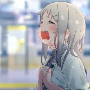 伤感动漫头像女生，让人一看就心疼的动漫女生