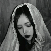 qq头像女黑白伤感，微丧黑白女生头像