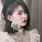 头像女生简单气质图片，超好看的气质女生头像