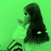 绿色系女生头像霸气，绿色头像女生超拽冷艳