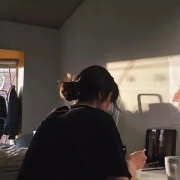 温柔微丧女头，女生头像微丧温柔