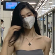 真人个性御姐照片头像，御姐头像高冷气质头像