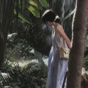 原宿风微丧女头不露脸图片，滤镜风格微丧女头像