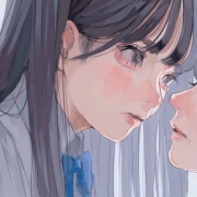 女女抚摸脸颊闺蜜情头图