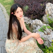 简单干净气质的女生头像，微信头像女生简单大方