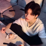 男男cp情头，非常不明显的男男好基友情头