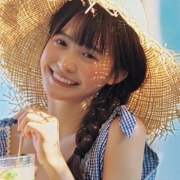 高端大气美女微信头像，阳光干净的微信头像