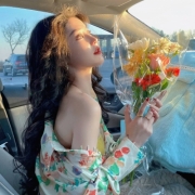 成熟美女头像性感，成熟且有深度的头像