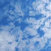 蓝天白云微信头像， 头像简单干净大方