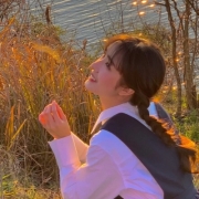 女生文艺范头像唯美图片，文艺清新女头像唯美