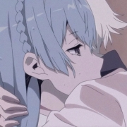 情侣头像一张两半图，拼接式情侣头像一人一半