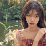 现实长发真人少女头像图片，美女头像真实生活照长头发