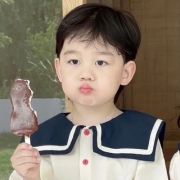 真人甜蜜情头一左一右，