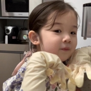 可爱网红小女孩照片头像，小女孩图片可爱萌头像