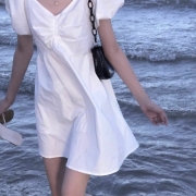 女最新头像女海边，女海边唯美意境图片