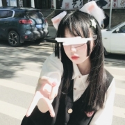 qq女生单人专用头像，超拽好看女生单人头像