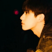 男生头像成熟稳重侧面，头像男成熟魅力干净