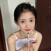 特别招桃花的头像女，招桃花的女生头像真人又耐看