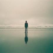 男生意境海边头像，海边的男生头像图片