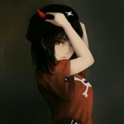 暗黑系的动漫头像女生，