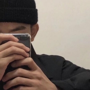 qq头像男手机控，手机控男生霸气冷酷头像