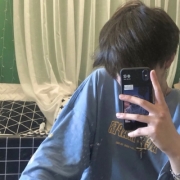 随意的头像男，看上去很自由的男生头像