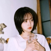 坠入星河的女生头像，温柔美女治愈系女生头像