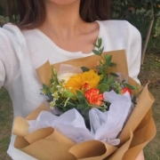 情头真人不露头酷，情侣头像真人不露脸