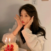 头像女生简单气质阳光，头像女简约ins风