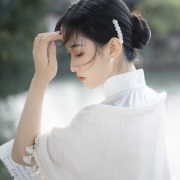 书香气息知性女生头像图片，知性优雅的图片头像