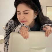 女生头像ins冷淡风高级感，ins冷淡高级头像女生