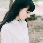 低落伤感思念挂念女生头