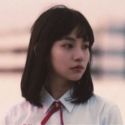 侧头女生伤感思念头像图