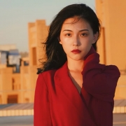 经典怀旧红色女人味头像图片，气质复古红色系美女头像