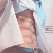 帅气男生腹肌不露脸，男生腹肌头像帅气撩人