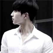 男生帅气头像成熟一点，