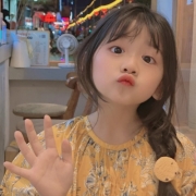 小女孩网图头像可爱萌娃，可爱小孩女生头像