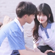 校园青春校服情侣装头像，比较独特的情侣头像