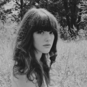 伤感欧美意境图片女生头像，特别伤感的欧美头像