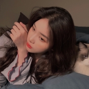 猫和女生头像唯美，可爱女生和猫的头像超好看