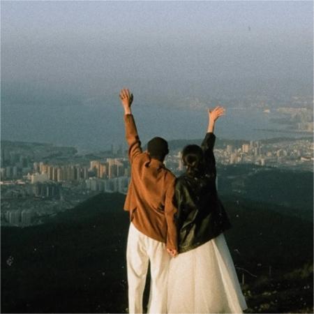 双人浪漫的情侣质感壁纸 超好看的情侣壁纸头像